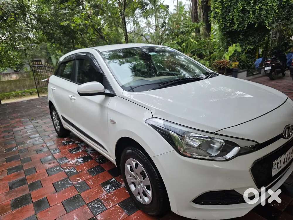 Hyundai I20 2016 Petrol Well Maintained.