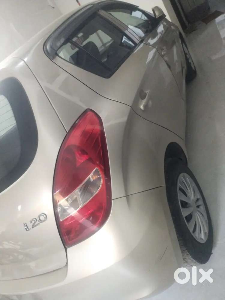 Hyundai New I20 2010 Petrol 80000 Km Driven