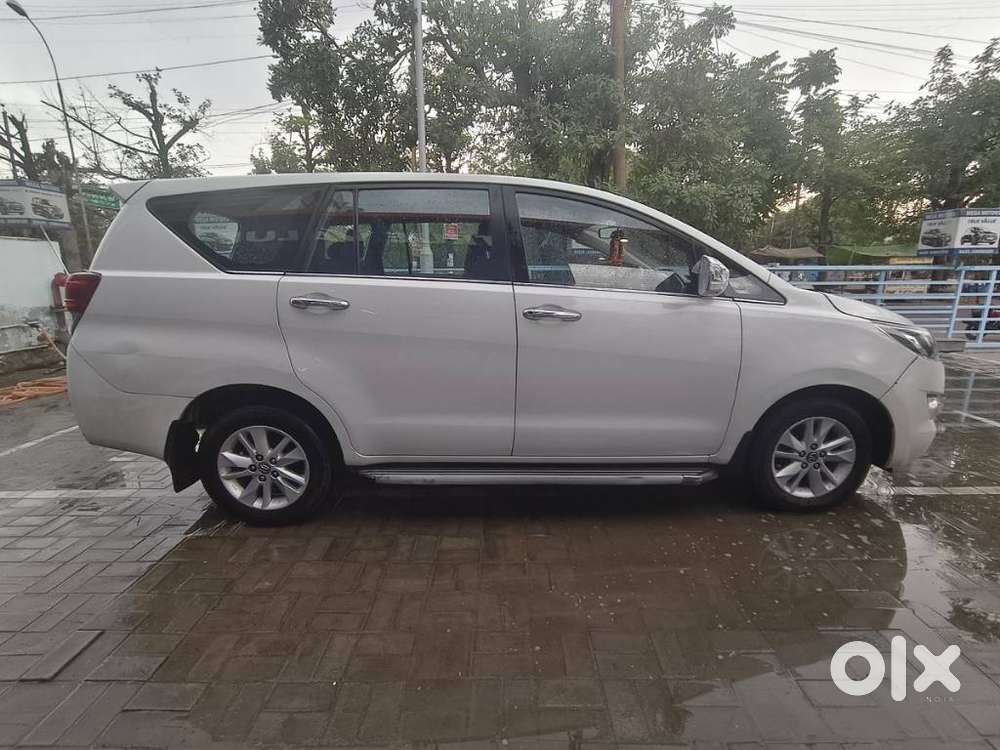 Toyota Innova Crysta 2.4 V, 2017, Diesel