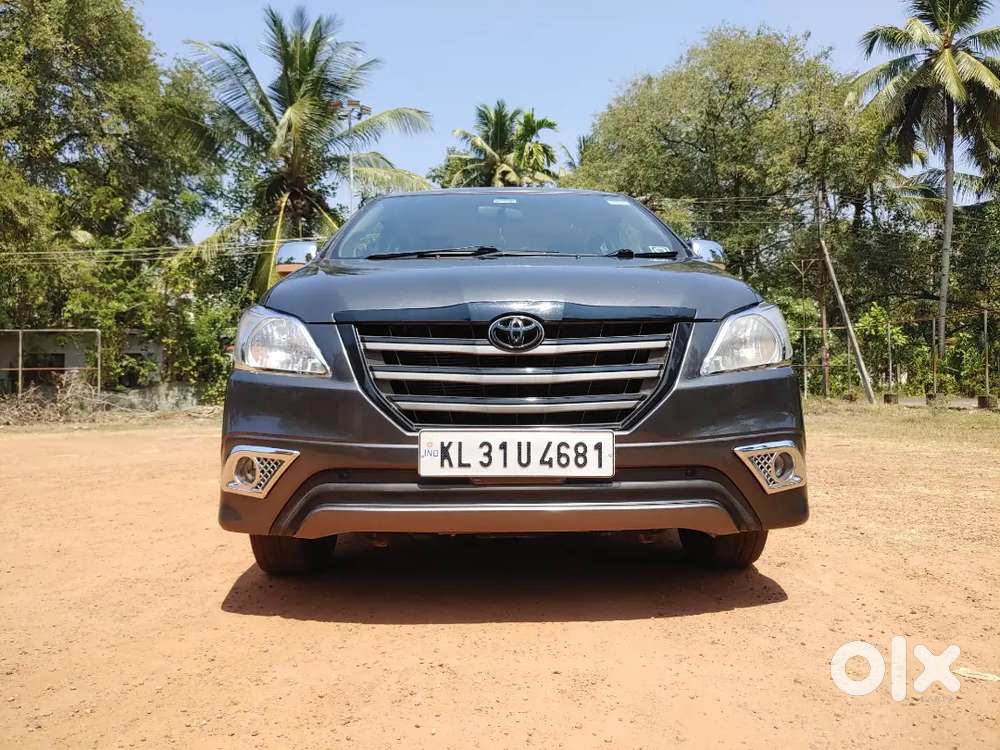 Toyota Innova Dec 2015 Model Diesel 128628 Km Driven