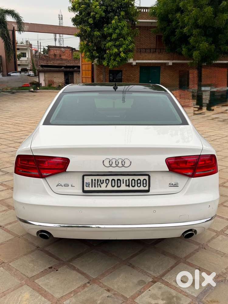Audi A8 L V8 Engine (0-100 Kmph In 4 Seconds)