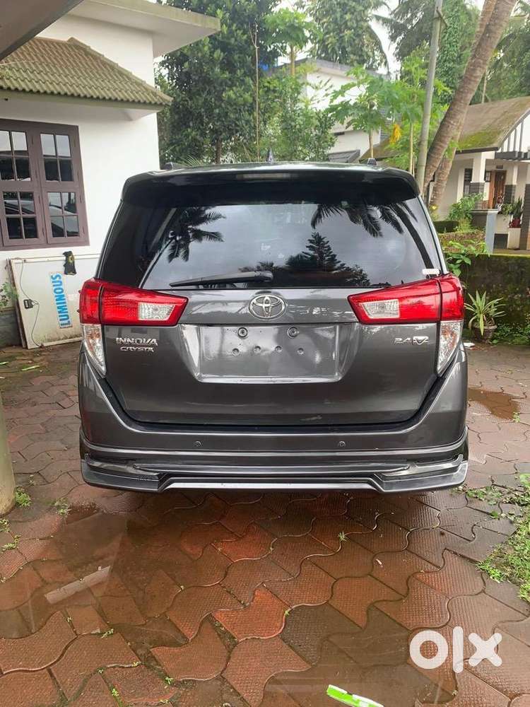 Toyota Innova Crysta 2018 Diesel Well Maintained