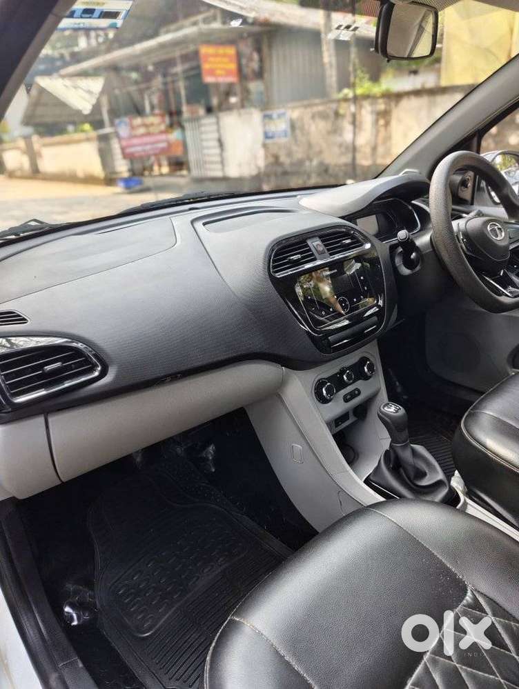Tata Tiago 1.2 Revotron Xt, 2022, Petrol