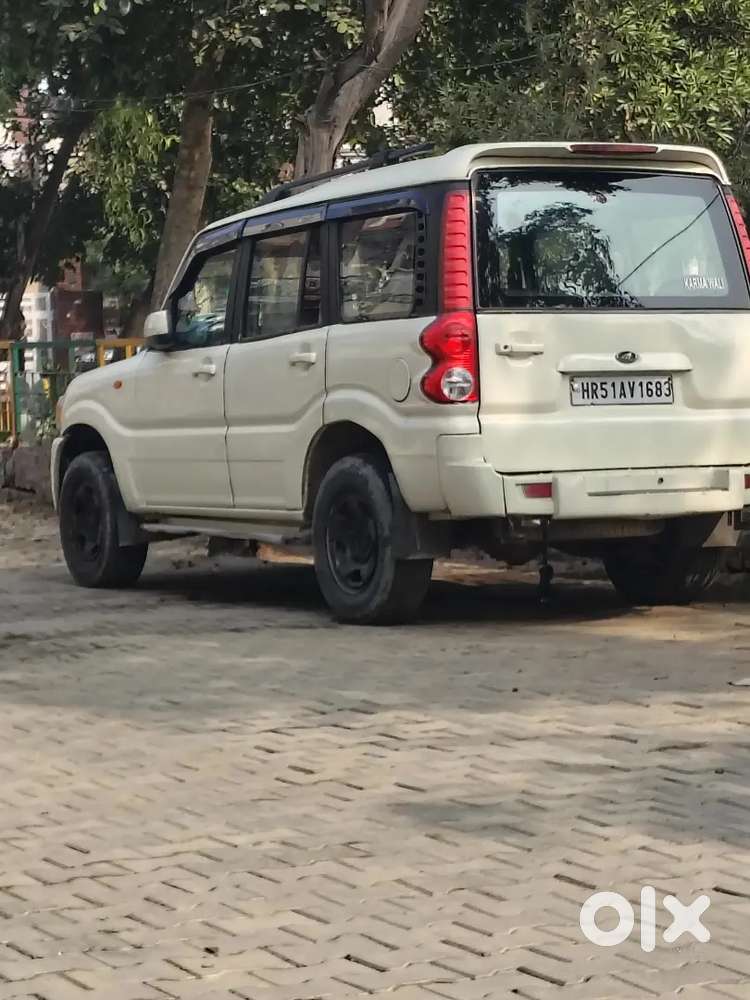 Mahindra Scorpio 2013 Diesel 225000 Km Driven
