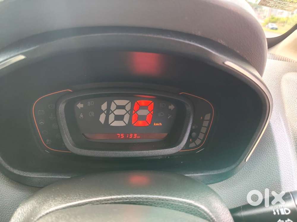 Renault Kwid 1.0 Rxt Amt Opt, 2017, Petrol