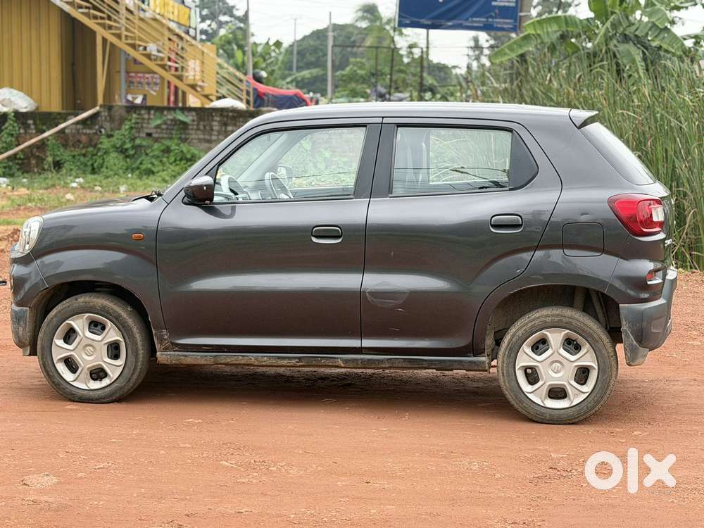 Maruti Suzuki S-presso Vxi, 2023, Petrol