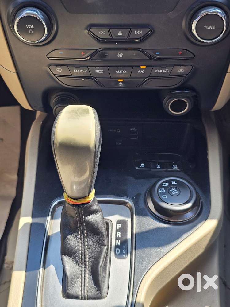 Ford Endeavour 3.2 Trend At 4x4, 2016, Diesel