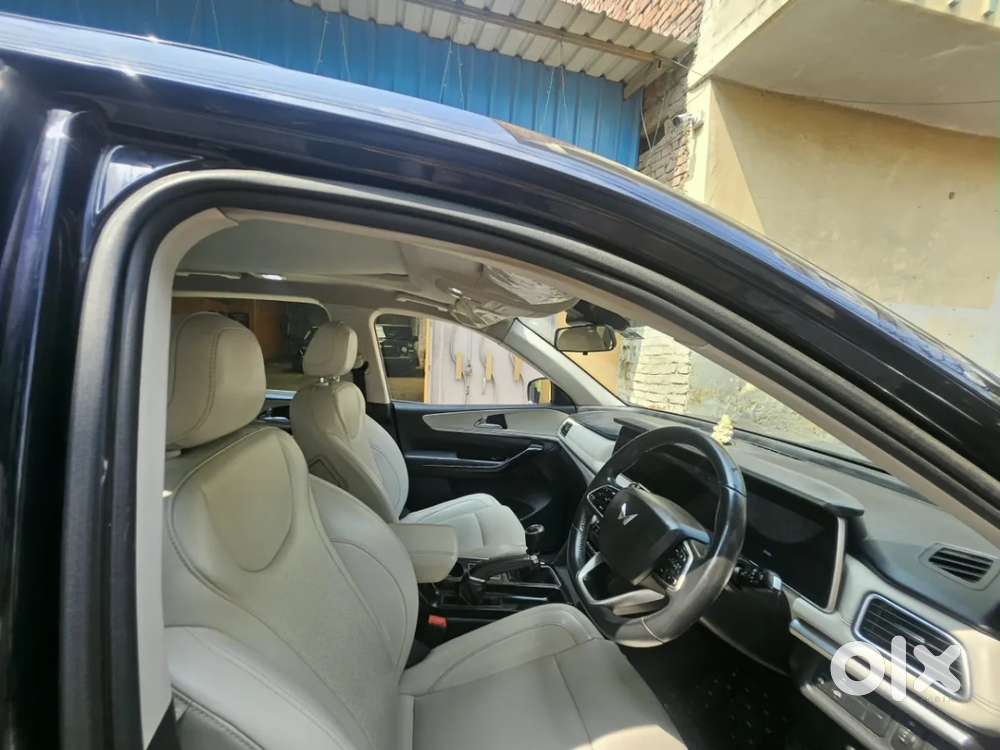Mahindra Xuv700 2.2 Ax 7 Diesel Mt Str, 2023, Diesel