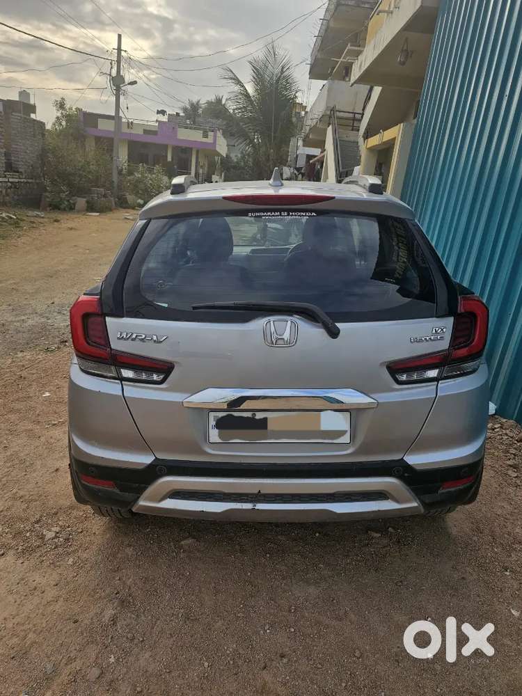 Sunroof. Led Headlight. Keyless Entry. 2keys And Much More