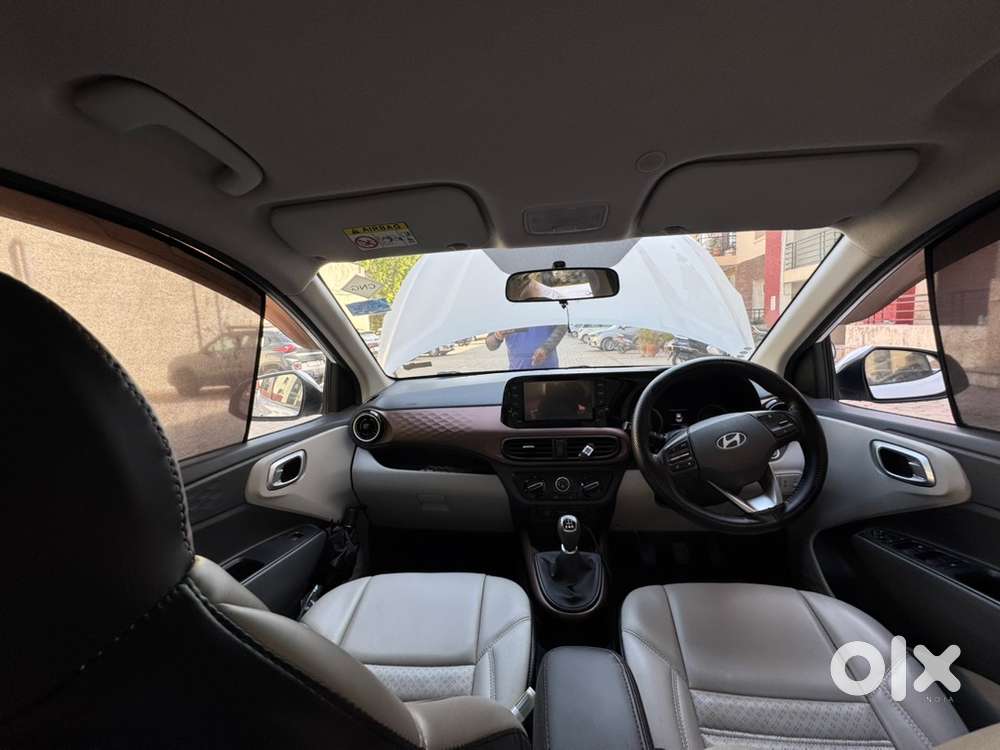Hyundai Aura Sx 2024