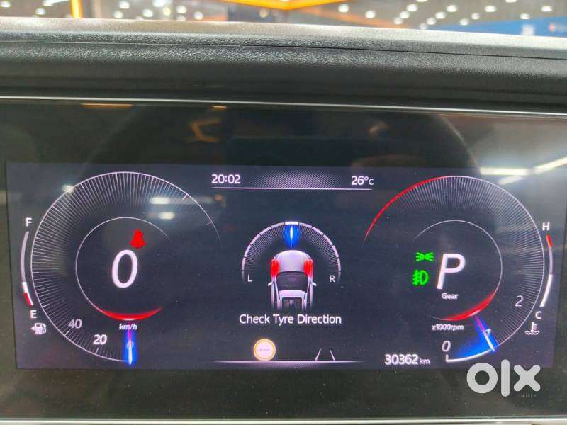 Mahindra Xuv700 2.0 Ax 7 Petrol At Luxury Pack Str, 2022, Petrol
