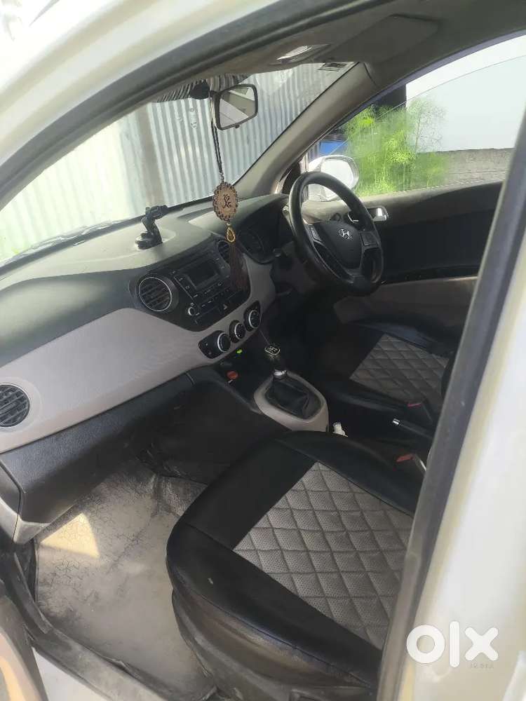 Hyundai I10 Sportz (2016 Model) Available In A Mint Condition