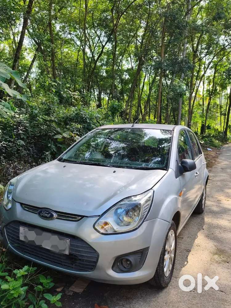Ford Figo 1.4 Titanium 2013