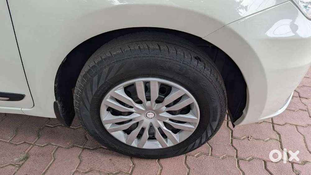 Maruti Suzuki Dzire 1.2 Vxi, 2024, Petrol