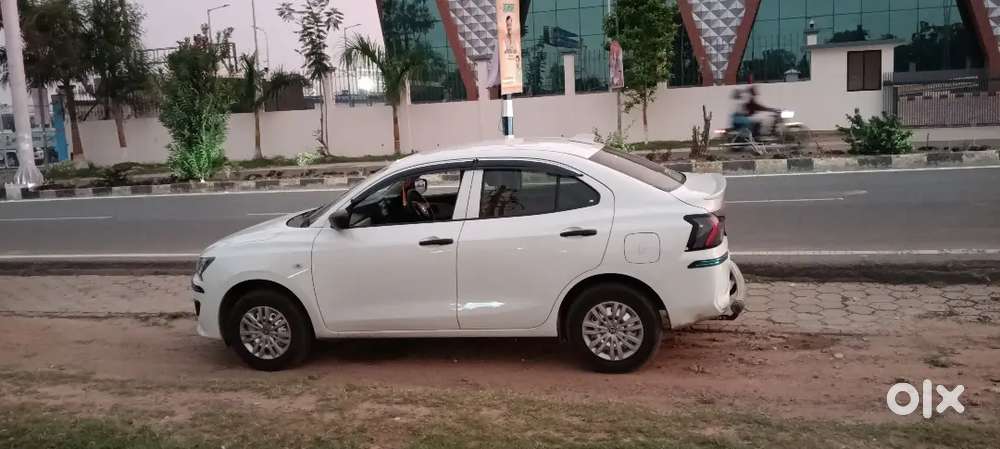 Maruti Suzuki Dzire 2026 Petrol 10000 Km Driven Cng