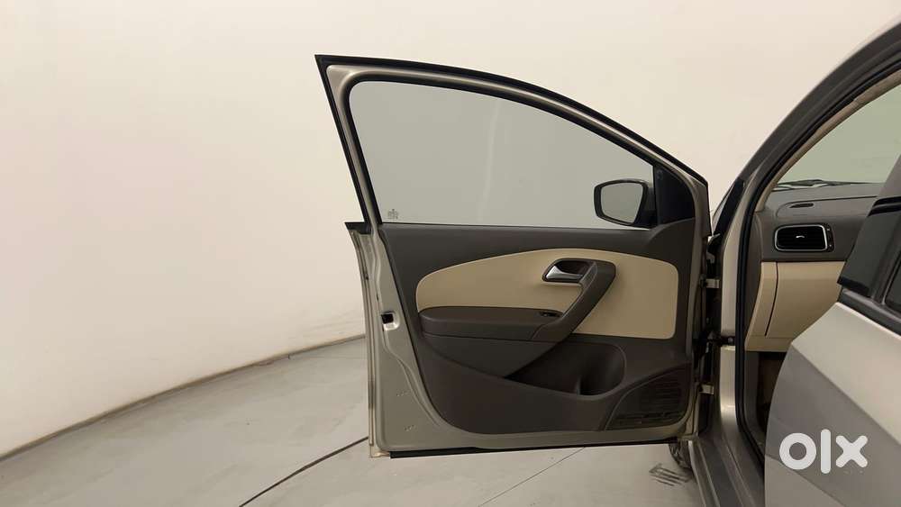 Volkswagen Vento Petrol Highline, 2014, Petrol