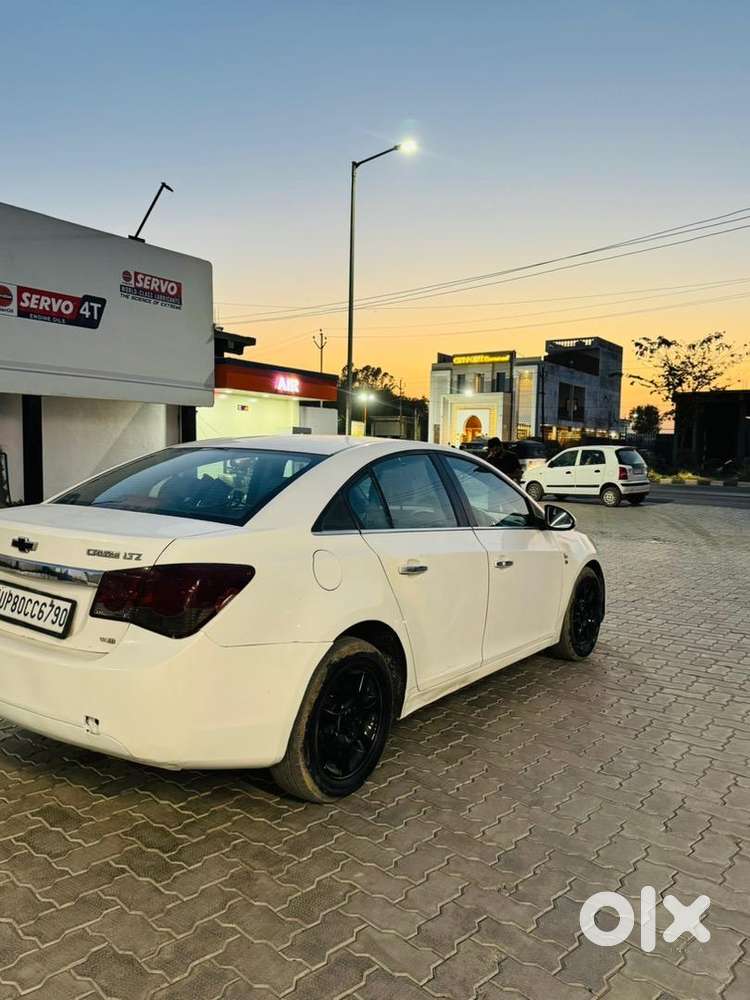 Chevrolet Cruze Diesel (sunroof)