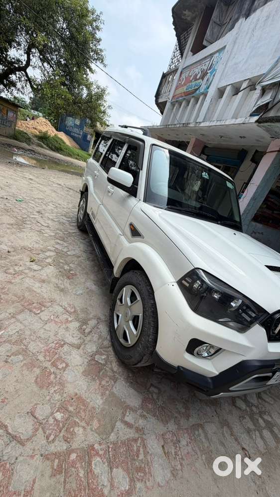 Mahindra Scorpio S6 Diesel 2016