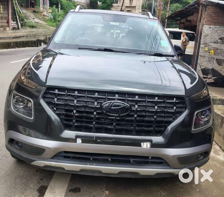 Hyundai Venue 2021 Petrol Well Maintained