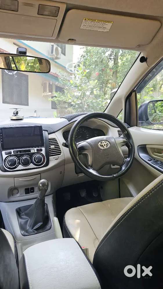 Innova 2012 Model Taxi Sevicle