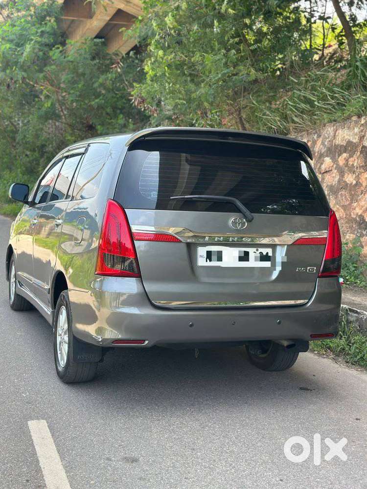 Toyota Innova 2.5 G (diesel) 8 Seater, 2013, Diesel