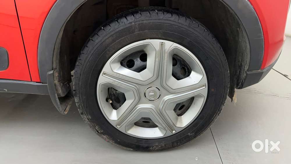 Tata Nexon 1.2 Revotron Xm (s), 2020, Petrol