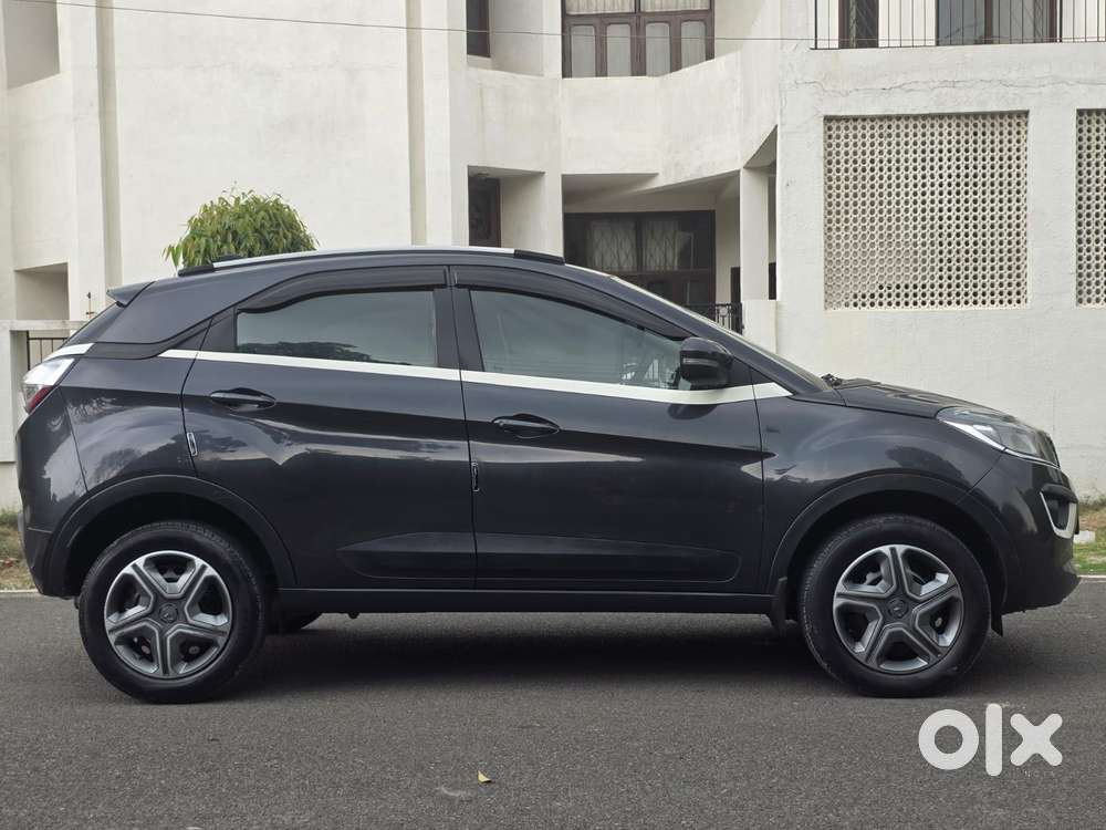 Tata Nexon 1.2 Revotron Xt, 2017, Petrol