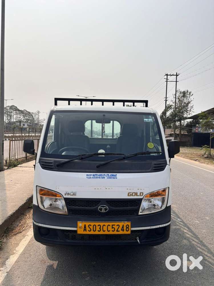 Tata Altroz 1.2 Xe, 2023, Petrol