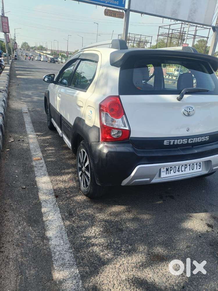 Toyota Etios Liva 1.2 G, 2015, Cng & Hybrids