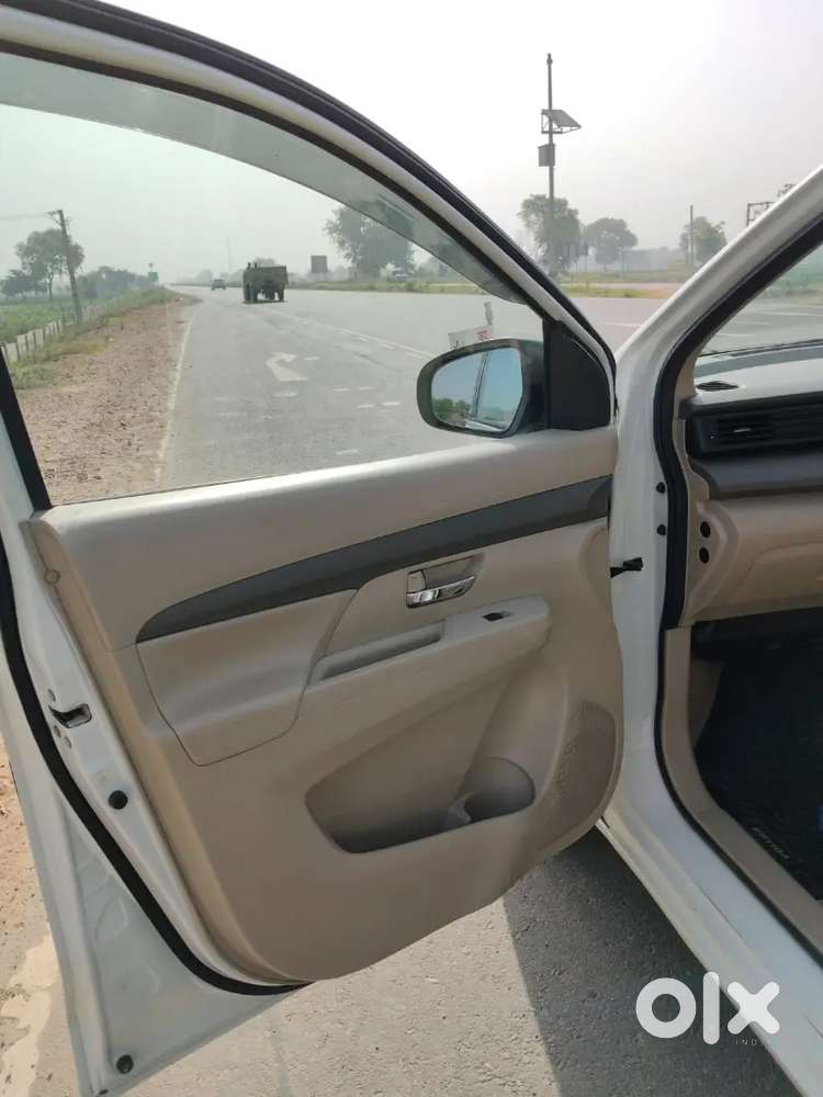 Maruti Ertiga Vxi 2024