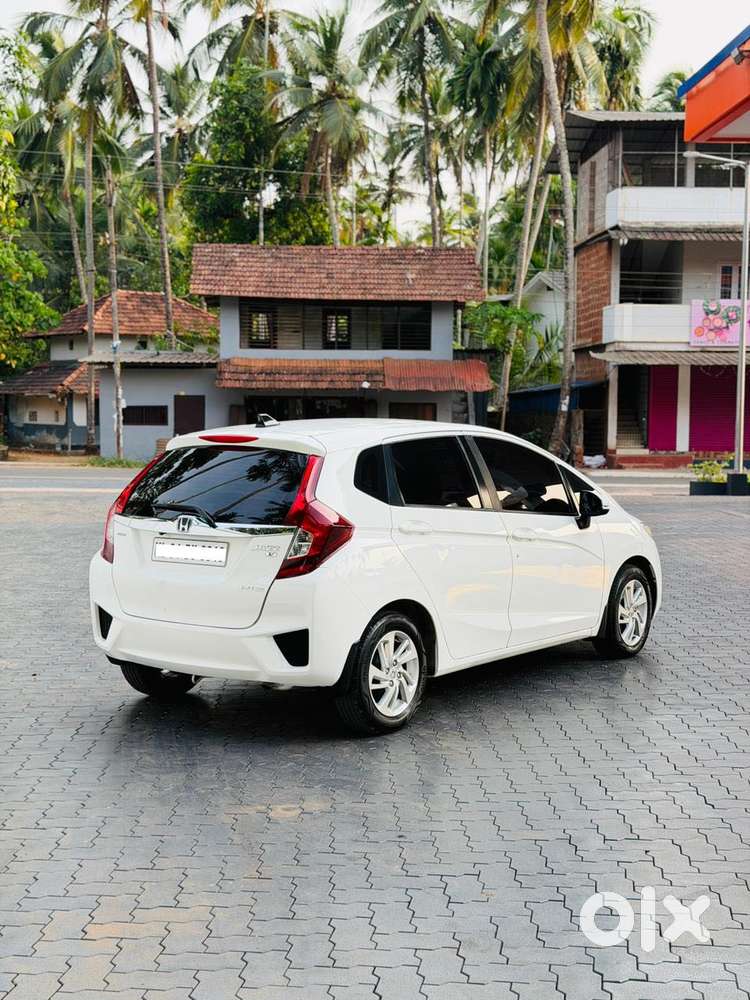 Honda Jazz V Mt Privilege, 2015, Petrol