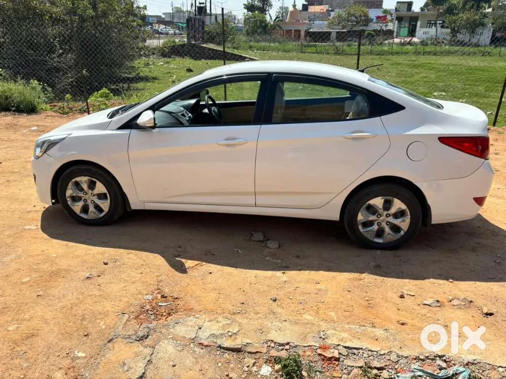 Hyundai Verna 2017 Diesel 75001 Km Driven