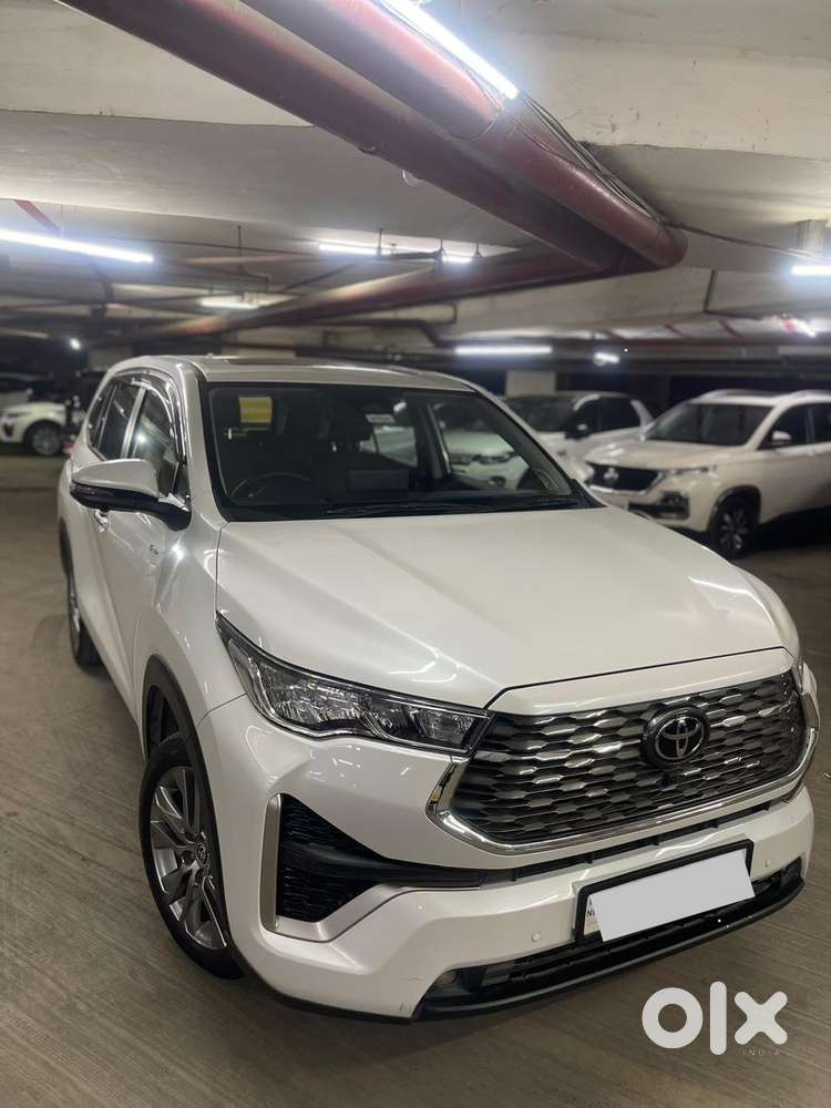 Toyota Innova Hycross 2.0 Zx (o) Hybrid 7 Str, 2025, Petrol