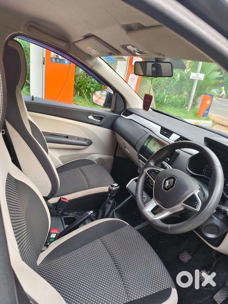 Renault Triber Rxz, 2022, Petrol