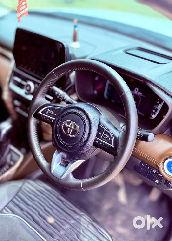 Toyota Urban Cruiser Hyryder 1.5 V Hybrid, 2023, Petrol