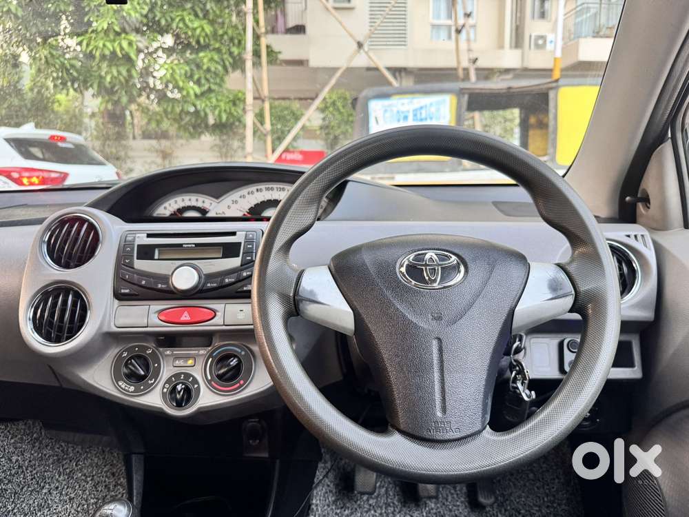 Toyota Etios Liva V Sp*, 2011, Petrol