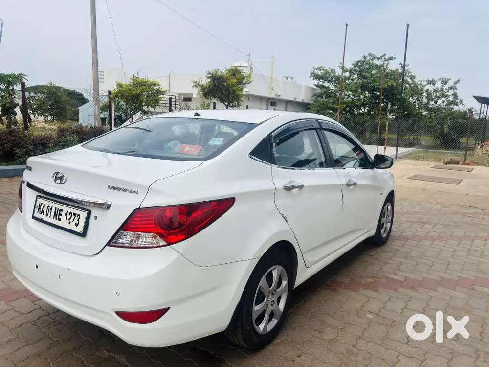 Hyundai Verna Fluidic Petrol Manual 2012