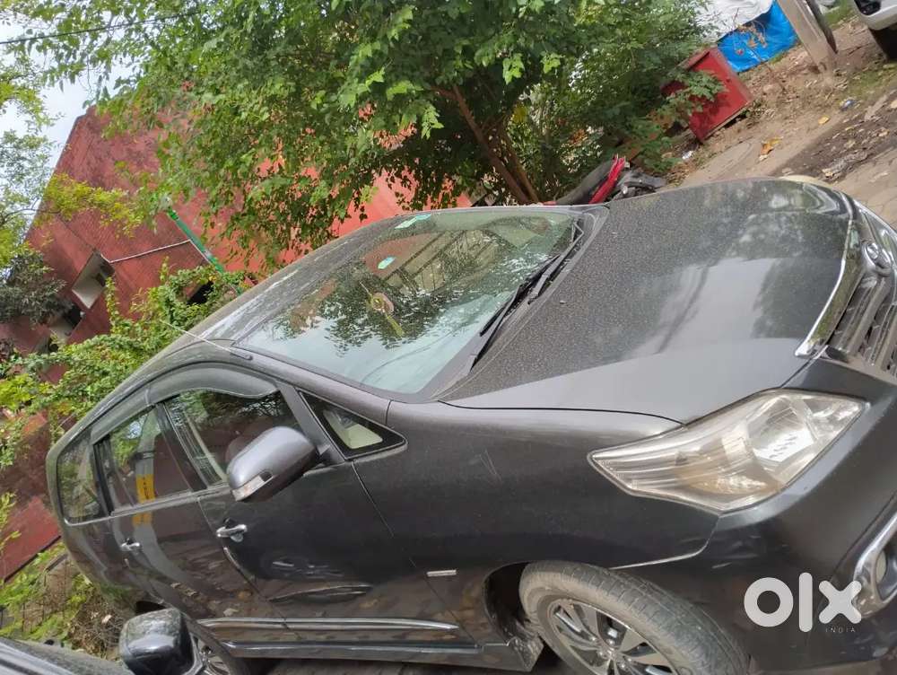 Toyota Innova 2015 Diesel 290000 Km Driven