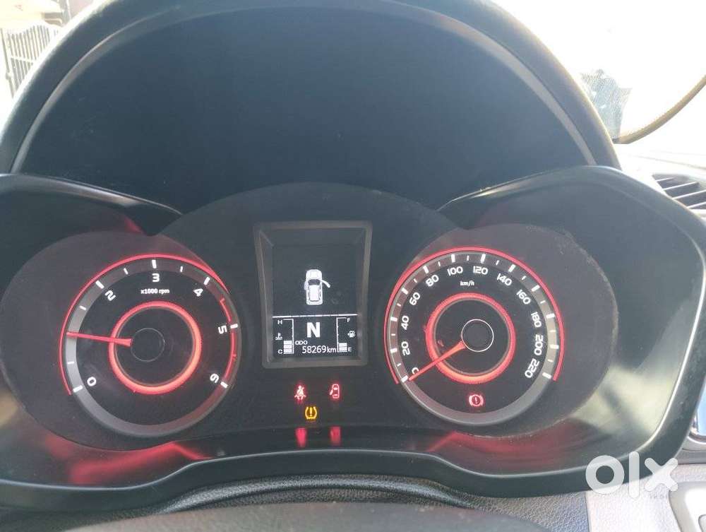 Mahindra Xuv300 W8 Option Diesel, 2022, Diesel