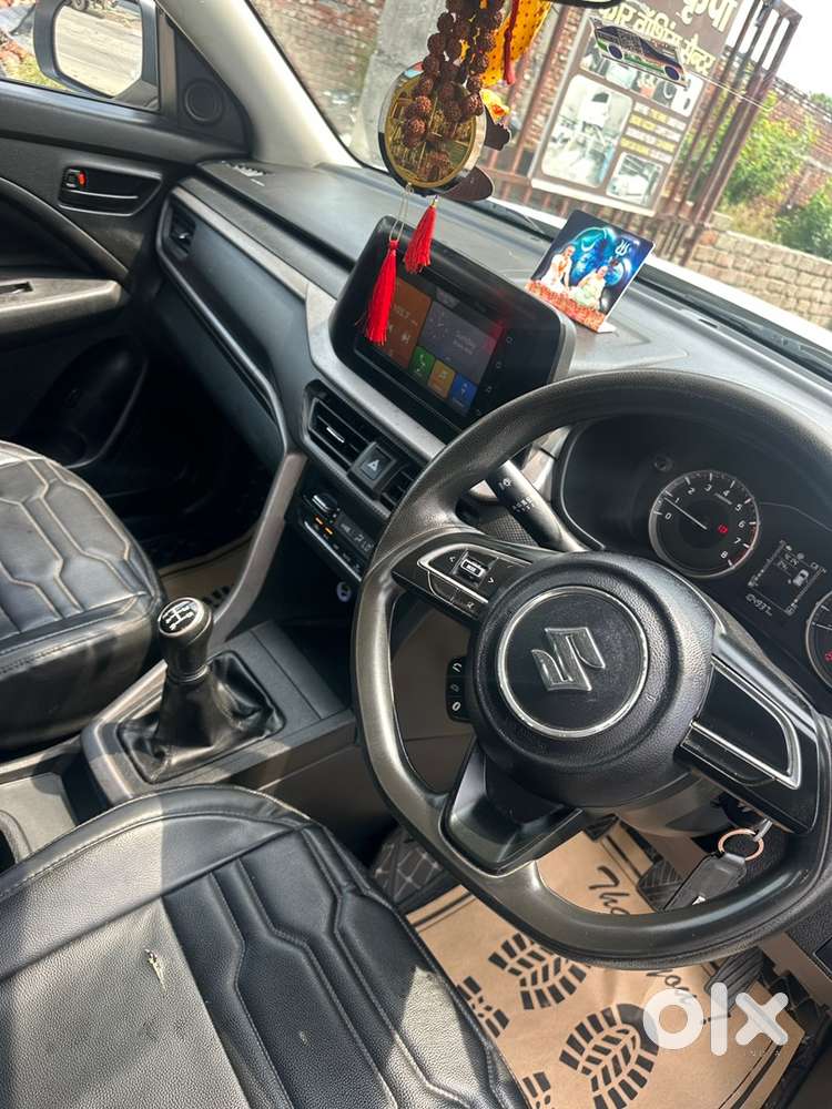 Maruti Suzuki Brezza Petrol Well Maintained