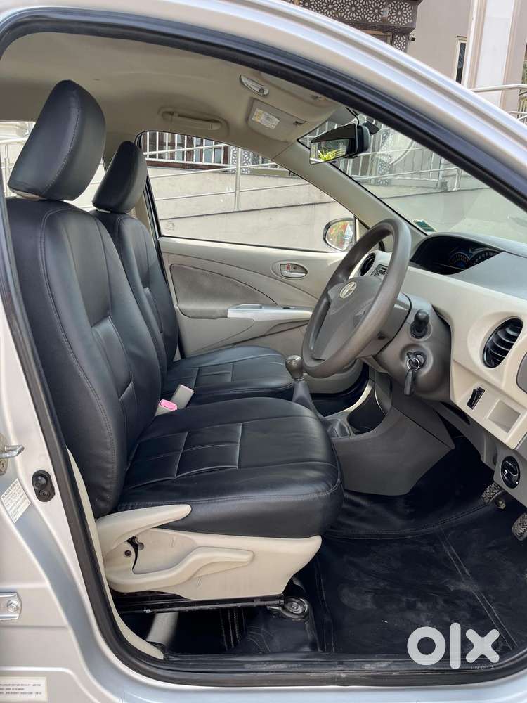 Toyota Etios Liva 2014-2016 V, 2016, Petrol