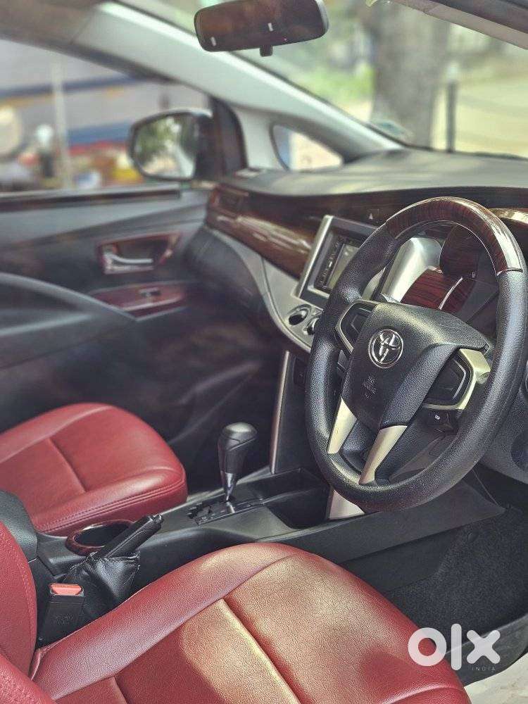 Toyota Innova Crysta 2.8 Gx Automatic 8 Str, 2016, Diesel