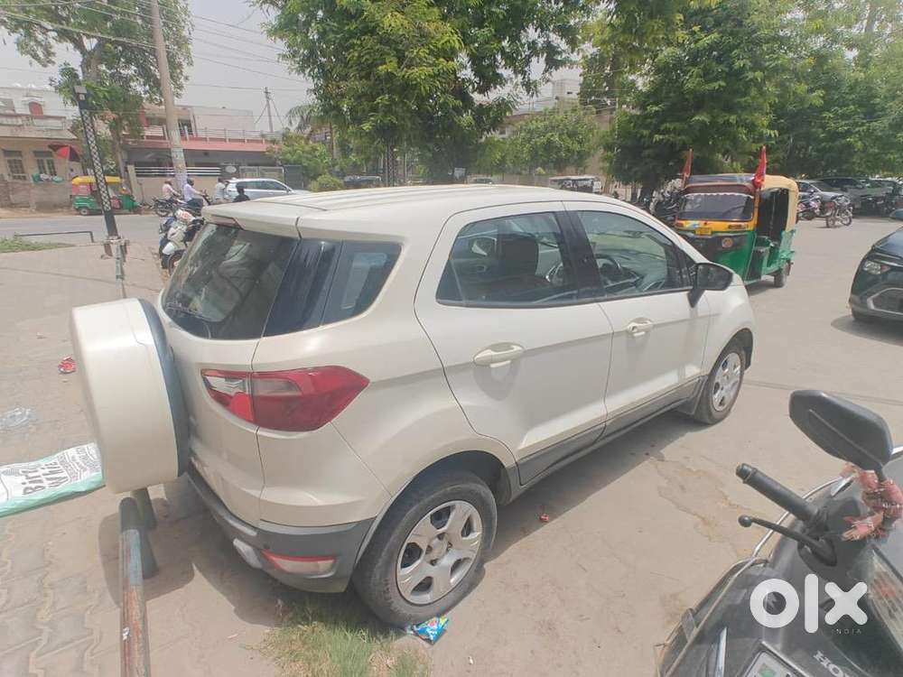 Ford Petrol 2016 Car