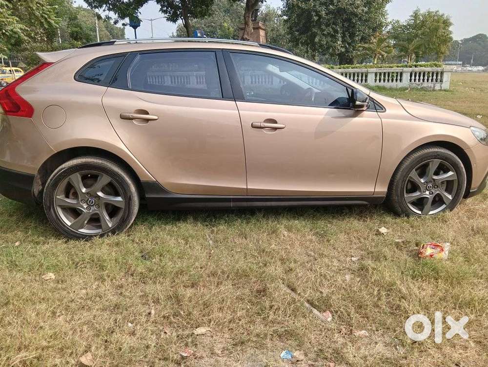 Volvo V40 Cross Country D3 Inscription, 2015, Diesel