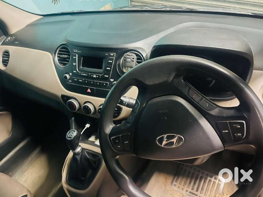 Hyundai Grand I10 2016 Petrol Well Maintained