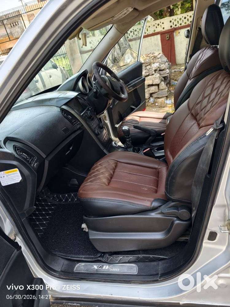 Mahindra Xuv500, 2017