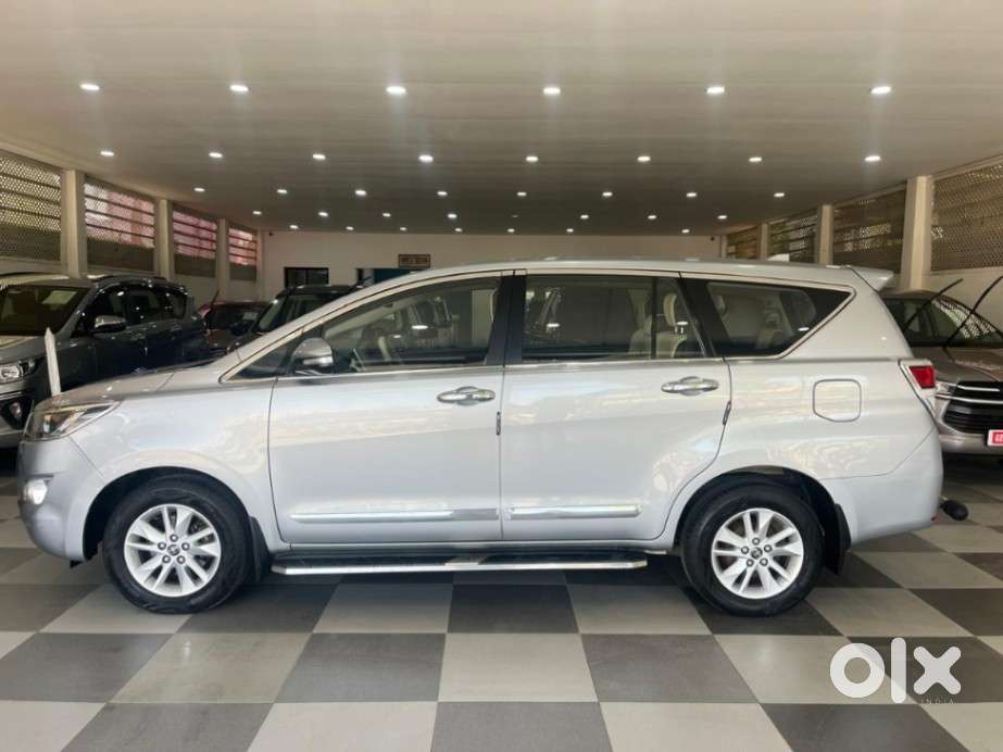 Toyota Innova Crysta 2.4 G Mt, 2017, Diesel