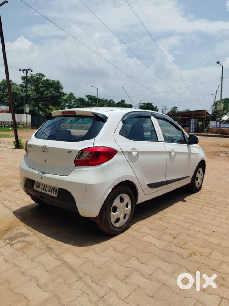 Tata Tiago 1.2 Revotron Xt (o), 2017, Petrol