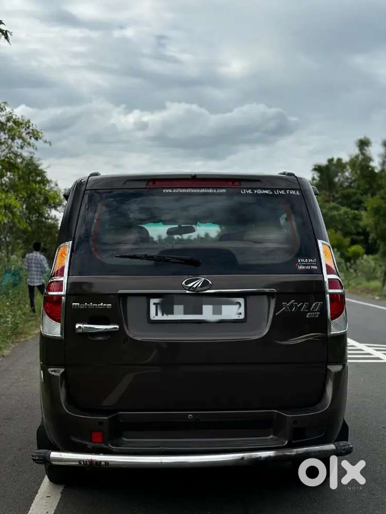 Mahindra Xylo 2016