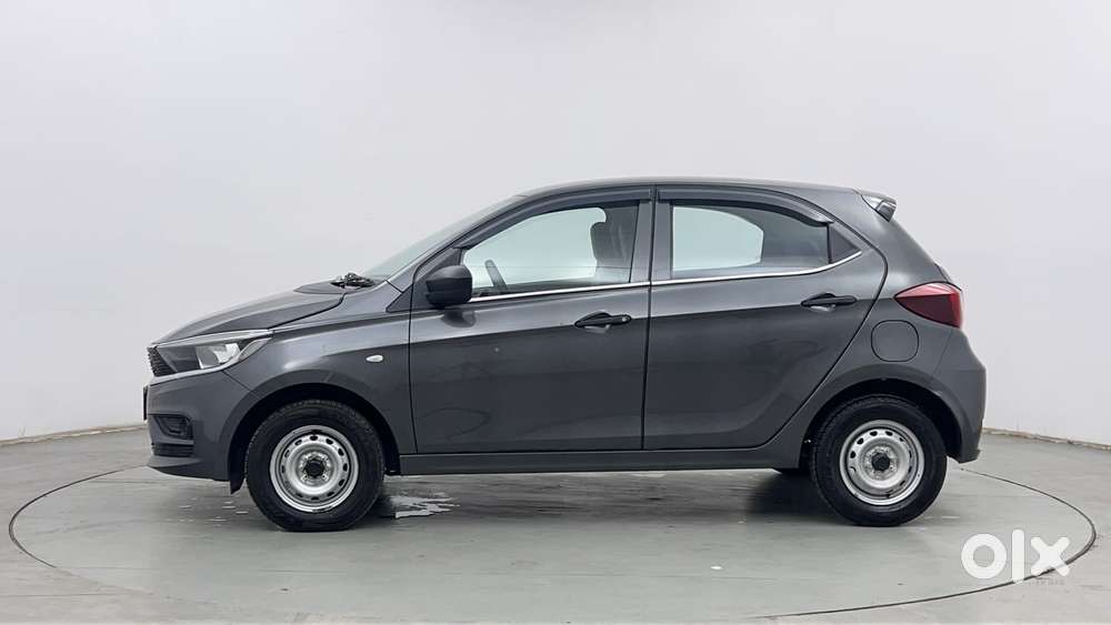 Tata Tiago Xe, 2025, Petrol